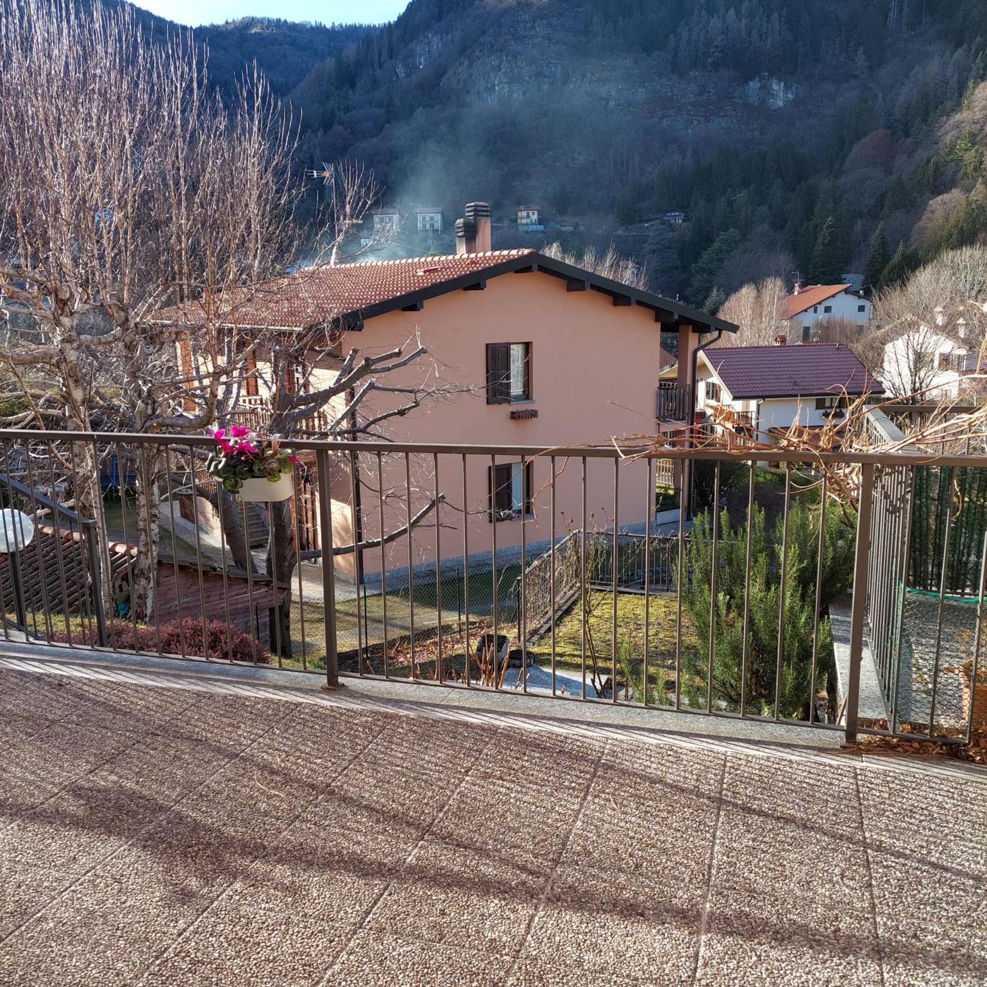 Casa Alberto - Appartamento Zona Bellagio Magreglio Esterno foto